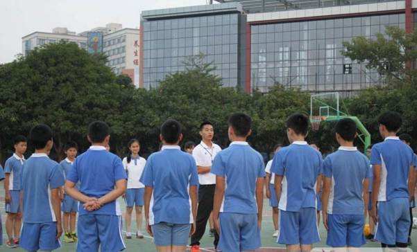 綦江縣打通鎮(zhèn)大羅學(xué)?！赋踔胁俊?></a></div>
            <dl>
              <dt><a href=