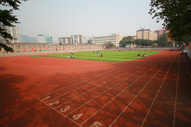 2020年重慶云陽鳳鳴中學(xué)報(bào)名條件、招生要求及招生對象