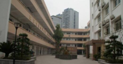 重慶松樹橋中學怎么樣、好不好