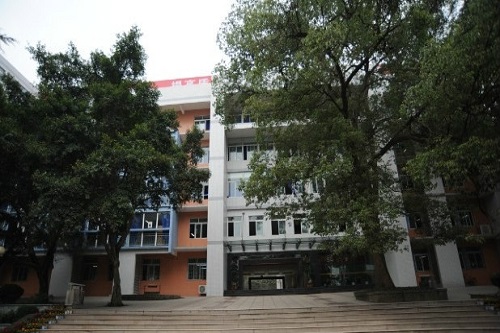 重慶九龍坡職業(yè)教育中心2021年錄取分數線