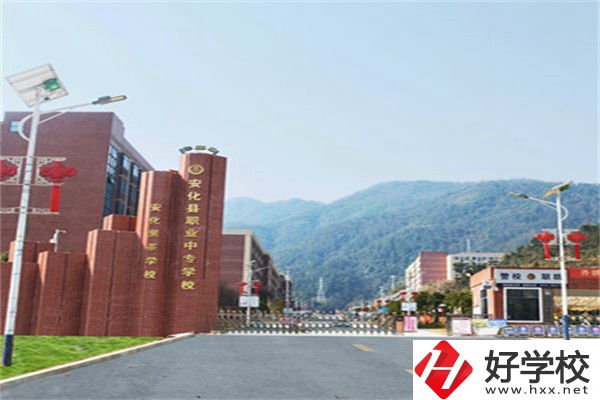 湖南有特色專(zhuān)業(yè)的中專(zhuān)有哪幾所？特色在哪里？