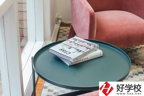 懷化啟航衛(wèi)生學(xué)校護理專業(yè)好不好？學(xué)費貴嗎？