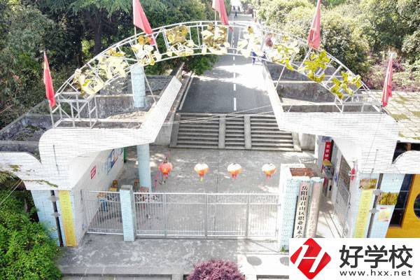 岳陽市君山區(qū)職業(yè)技術(shù)學(xué)校怎么樣？有哪些入學(xué)須知？