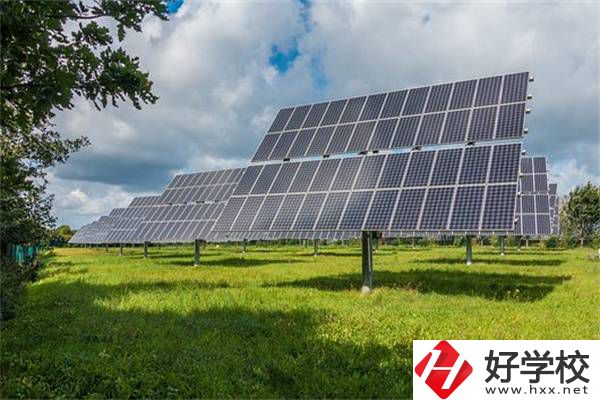 在湖南初中畢業(yè)如何選專業(yè)？有什么專業(yè)可以推薦？