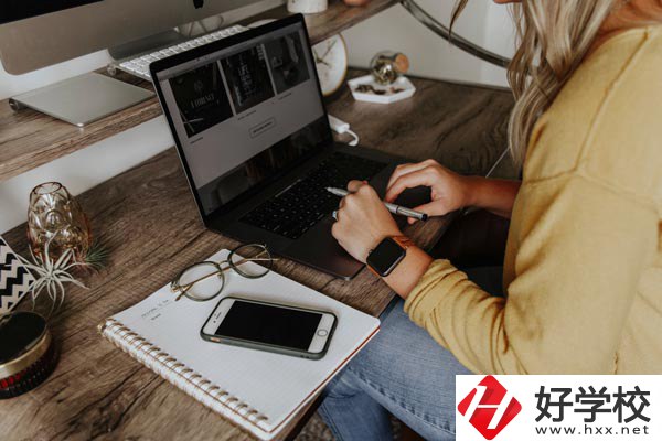 計(jì)算機(jī)平面設(shè)計(jì)專業(yè)去哪學(xué)？看看湖南這幾所中職學(xué)校