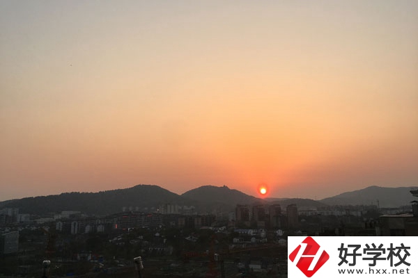 在邵陽讀中職學校學什么專業(yè)好？