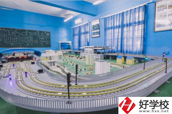 株洲軌道交通職業(yè)技術(shù)學(xué)校位置在哪里？乘車路線有哪些？