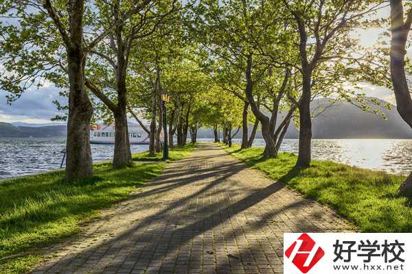 湖南瀟湘信科技工學(xué)校如何？有哪些資助政策？