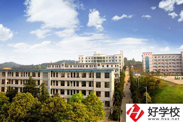 邵陽(yáng)縣工業(yè)職業(yè)技術(shù)學(xué)校有高考班嗎？升學(xué)優(yōu)勢(shì)如何？