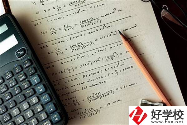 在湖南選職校要不要看招生簡章？有什么內(nèi)容？