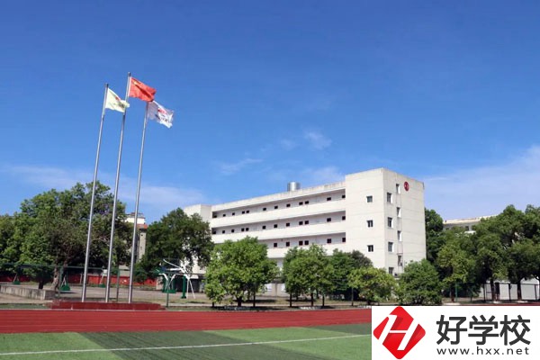 湘潭鐵路工程學(xué)校開設(shè)了哪些專業(yè)？就業(yè)前景如何？
