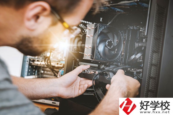 懷化市商貿(mào)經(jīng)濟(jì)管理學(xué)校有什么特色？專業(yè)有哪些？