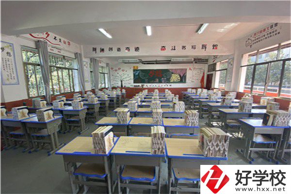 益陽有什么醫(yī)衛(wèi)類的中專學(xué)校？辦學(xué)有特色嗎？