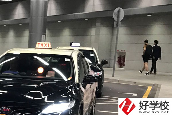 初中畢業(yè)讀婁底工貿(mào)職業(yè)中專，可以學(xué)什么專業(yè)？