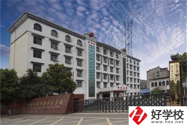 益陽有哪些計算機(jī)職校？專業(yè)就業(yè)前景怎么樣？