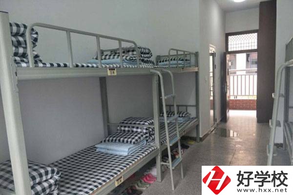 安化縣職業(yè)中專學(xué)?？梢詫W(xué)茶嗎?學(xué)費(fèi)貴嗎?