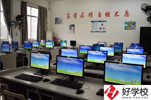 益陽哪些中職學?？梢詫W美術設計類專業(yè)？學費貴不貴？