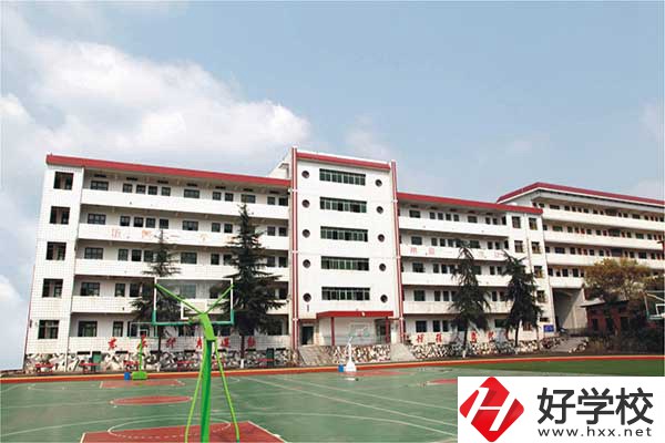 益陽的技工學校什么時候可以報名？入學需要注意什么？