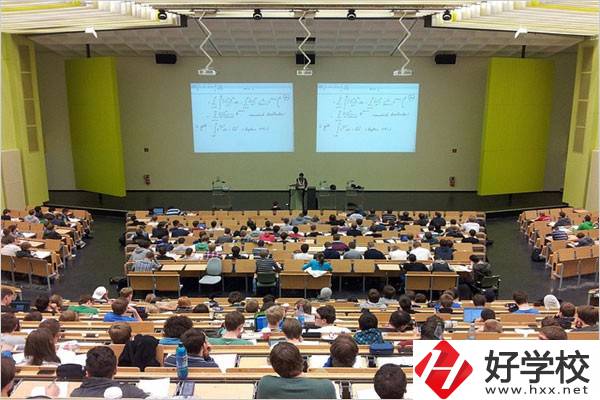 湖南有哪些適合體育生學(xué)習(xí)的中職學(xué)校？學(xué)費(fèi)貴不貴？
