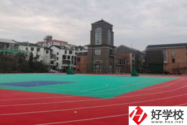 長(zhǎng)沙科技工程學(xué)校有什么招生專業(yè)？學(xué)費(fèi)貴嗎？