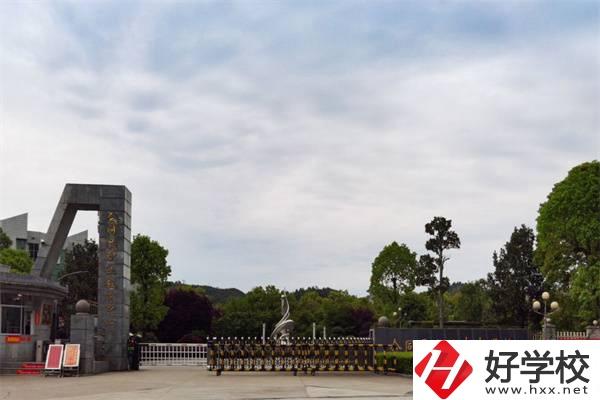 懷化分?jǐn)?shù)低可以讀的公辦中專有哪些？專業(yè)好就業(yè)嗎？