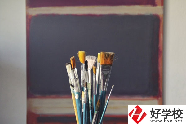 郴州市第一職業(yè)中專的學(xué)費(fèi)多少錢？值得讀嗎？