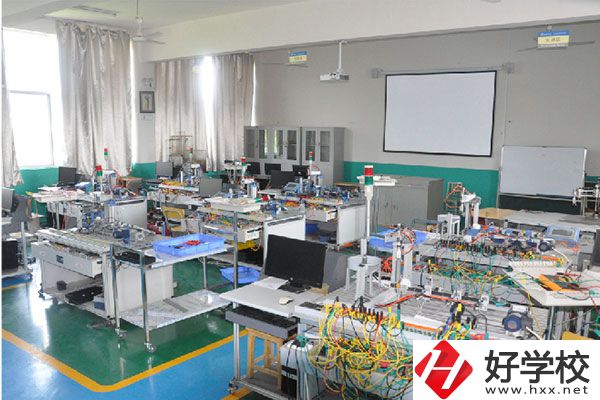 懷化工業(yè)中等專業(yè)學(xué)校值得去讀嗎？開設(shè)有哪些專業(yè)？
