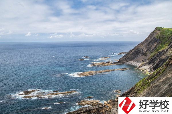 華容縣職業(yè)中專學(xué)校有高考班嗎？升學(xué)率怎么樣？