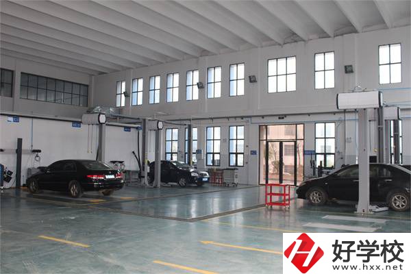 汨羅市楚怡職業(yè)中專(zhuān)學(xué)校實(shí)訓(xùn)室