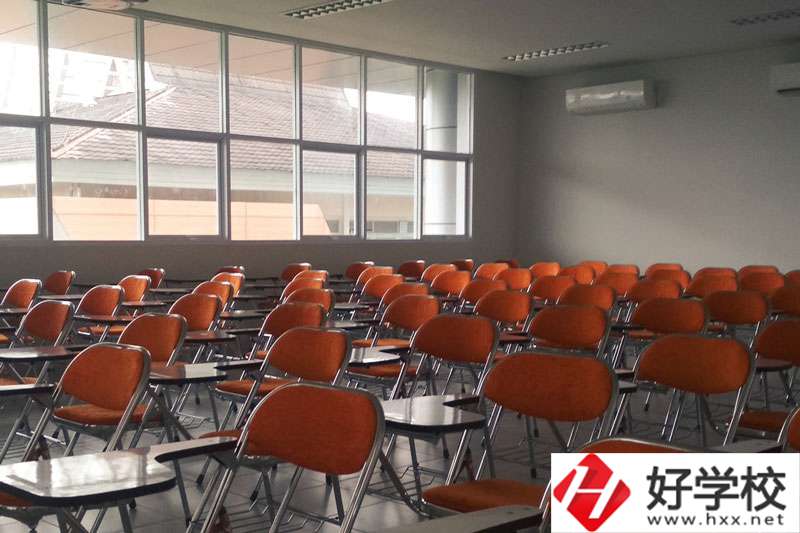岳陽(yáng)富岳科技職業(yè)學(xué)校怎么樣？環(huán)境如何？