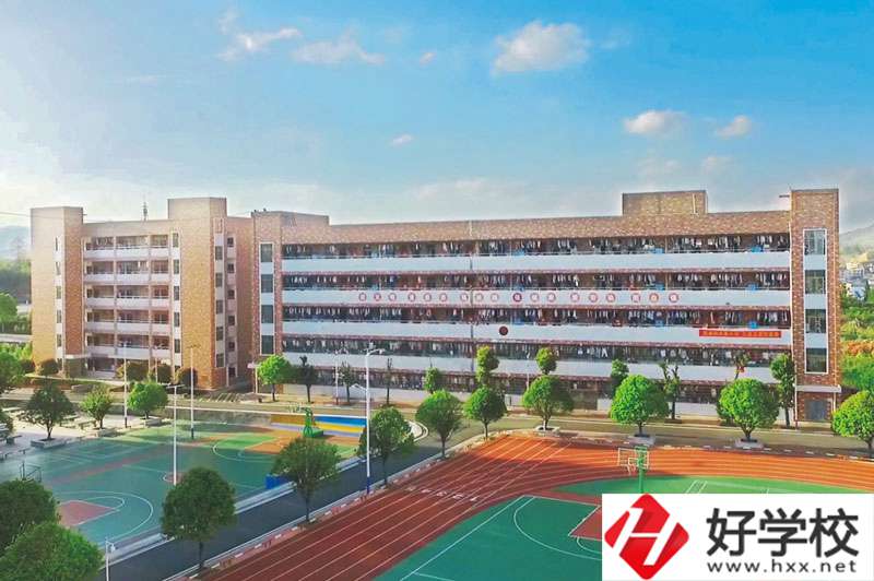 武岡市職業(yè)中專學(xué)校怎么樣？值得報(bào)考嗎？