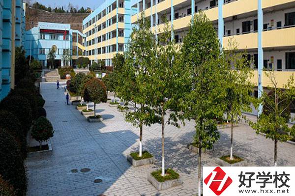 在長(zhǎng)沙財(cái)經(jīng)學(xué)校學(xué)會(huì)計(jì)事務(wù)專業(yè)怎么樣？