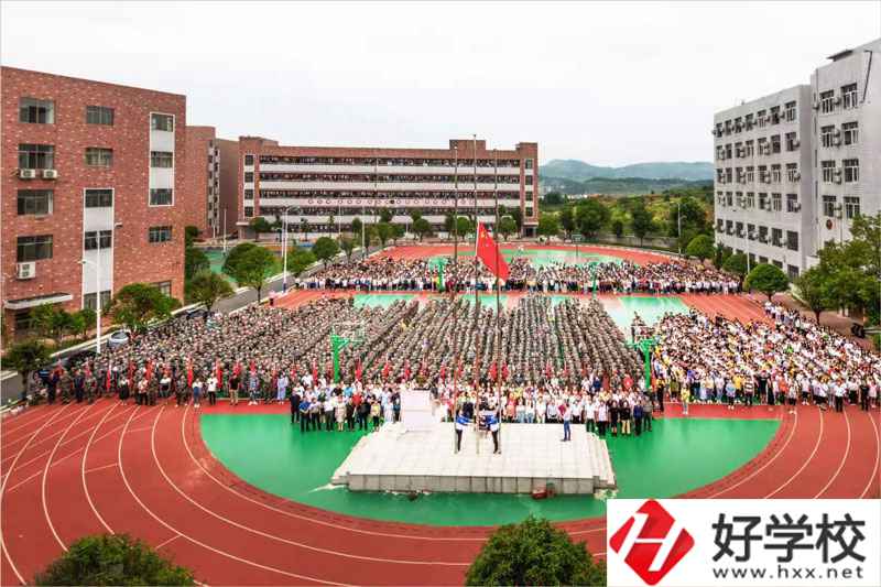 武岡市職業(yè)中專學(xué)校航空服務(wù)專業(yè)怎么樣？值得報考嗎？