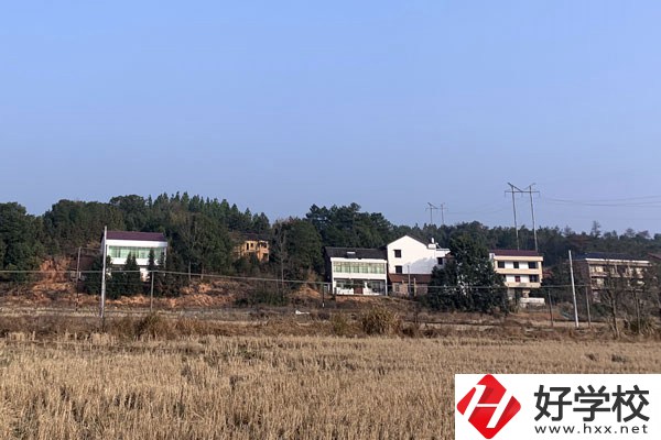 永州市工商職業(yè)中專(zhuān)有哪些專(zhuān)業(yè)？