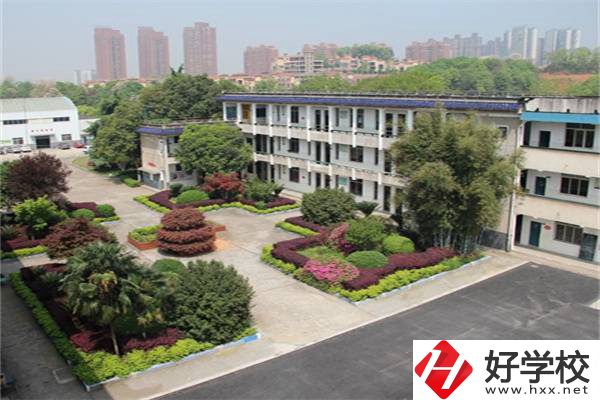 長沙市中等城鄉(xiāng)建設職業(yè)技術(shù)學校教學樓