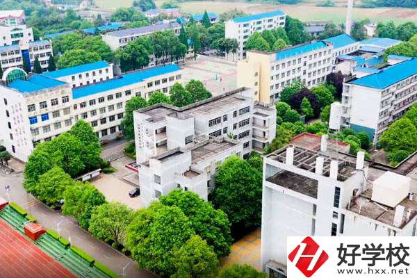 湖南瀏陽有什么好的中?？梢酝扑]？學什么專業(yè)好？