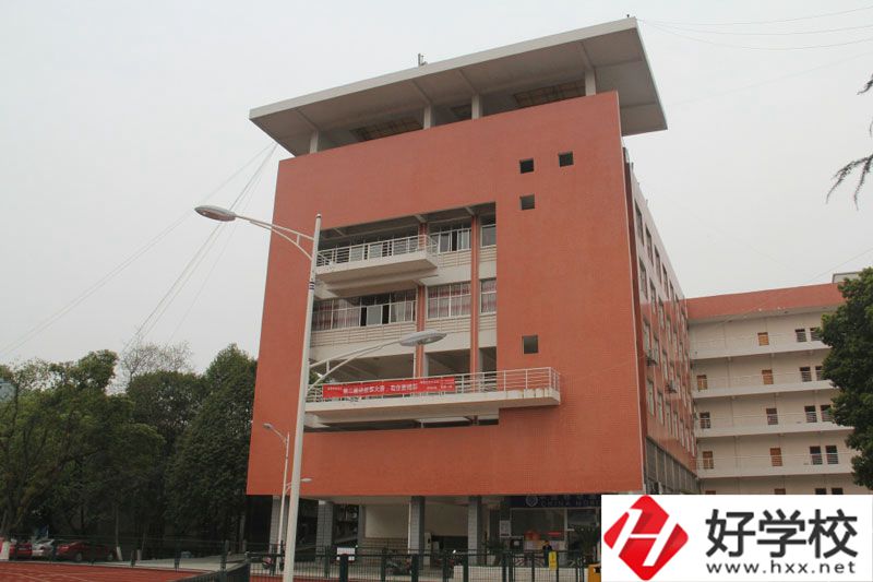湘西中職學校校園環(huán)境怎么樣？好不好？