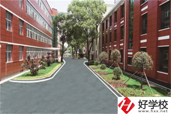 在婁底有開設航空專業(yè)的職校嗎？學航空專業(yè)有前途嗎？