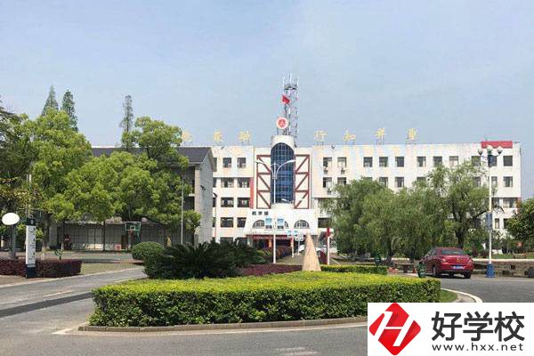 湘潭有沒(méi)有公辦大專(zhuān)招收初中生？可以報(bào)考哪些專(zhuān)業(yè)？