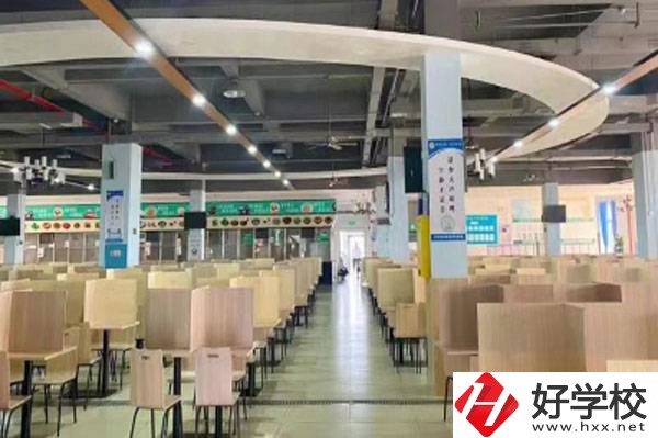 長沙經(jīng)貿(mào)職業(yè)中專有哪些招生專業(yè)？學(xué)費(fèi)是多少？