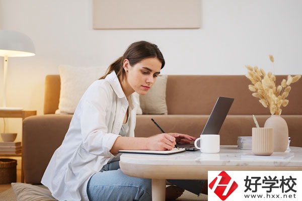 郴州市理工職業(yè)技術(shù)學(xué)校有什么專業(yè)？學(xué)校地址在哪兒？