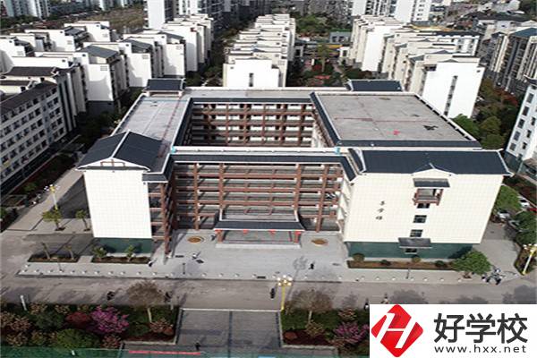 張家界桑植縣有什么中專學(xué)校？開設(shè)有什么專業(yè)？