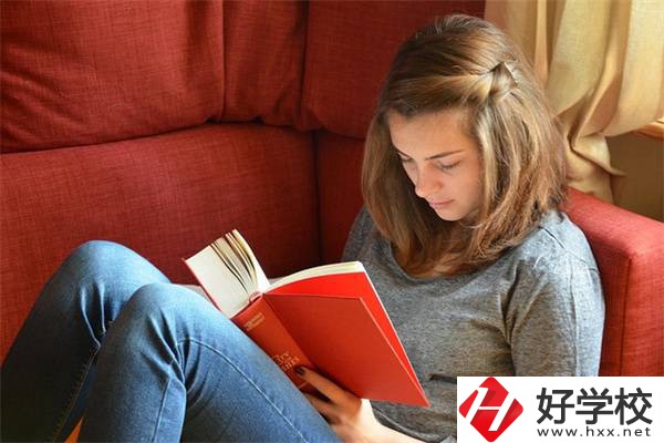 在湖南考不上高中怎么辦？女孩學(xué)點(diǎn)什么好？
