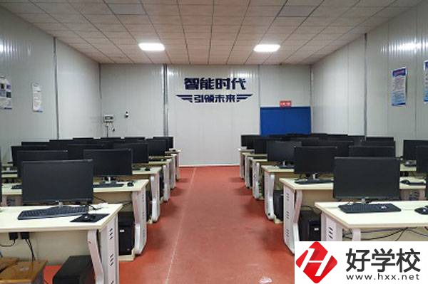 岳陽(yáng)市建設(shè)科技職業(yè)技術(shù)學(xué)校有什么辦學(xué)特色？