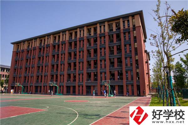 湖南有哪些財(cái)經(jīng)類的公辦職校？