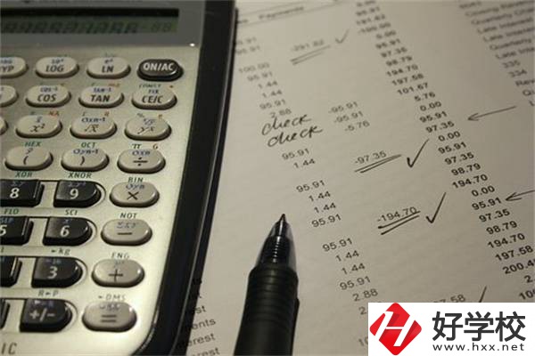 湖南想沖本科可以讀哪所職高？哪個(gè)專業(yè)招生名額最多？