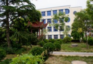 東?？h職業(yè)中學(xué)