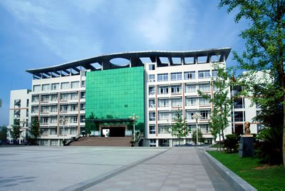 四川閬中師范學(xué)校有什么專業(yè)？