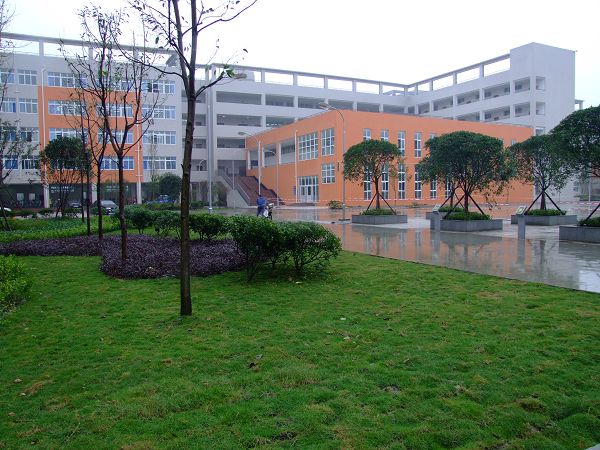 成都市禮儀職業(yè)中學有哪些報名要求？