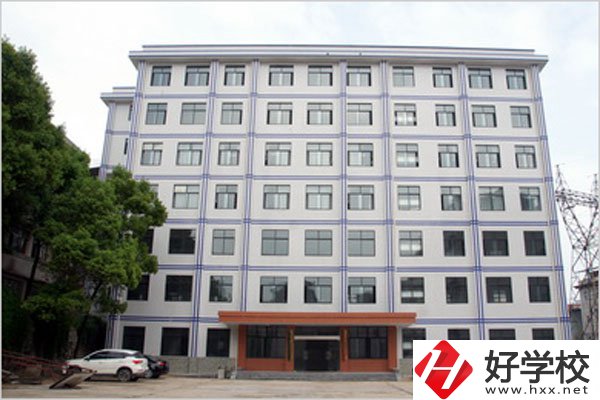 臨湘市職業(yè)中專學(xué)校有些什么專業(yè)？